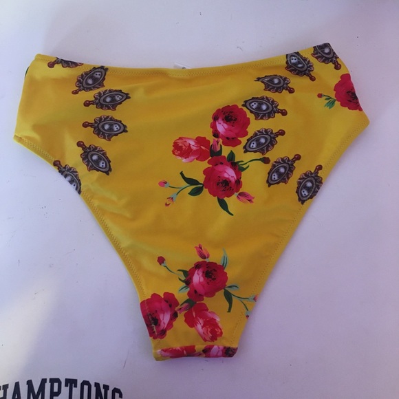 yellow floral bikini set - Picture 4 of 4